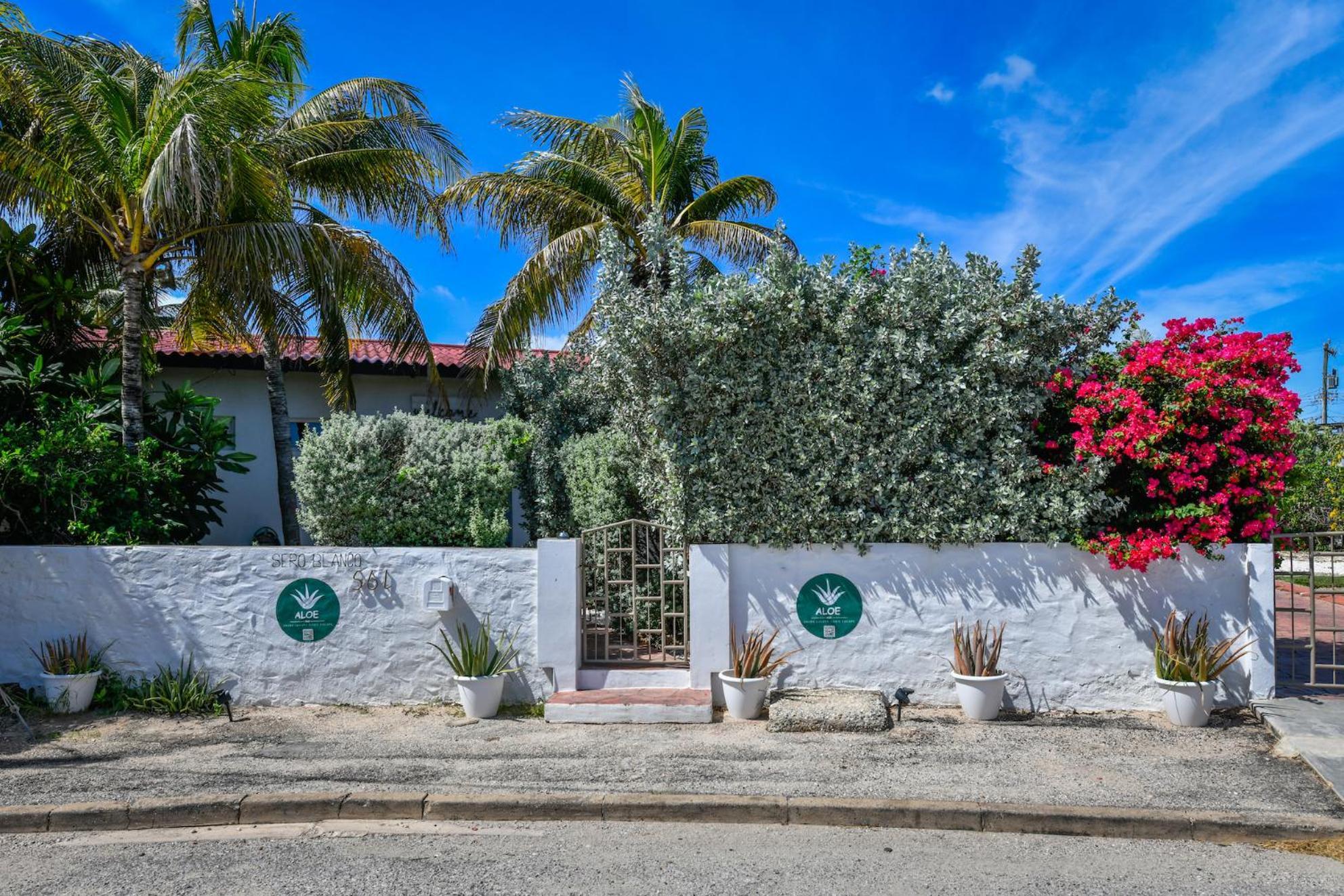 Aloe B&B Oranjestad Dış mekan fotoğraf